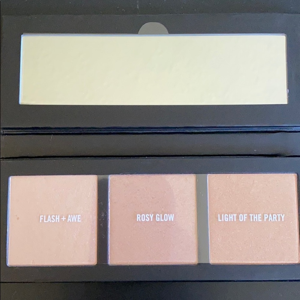 Mac Hyper Real Glow Highlighter